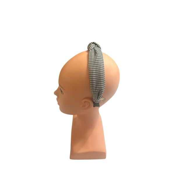 Houndstooth Knotted Headband – Classic Chic Vibes 🖤🤍 - Picture 3 of 5